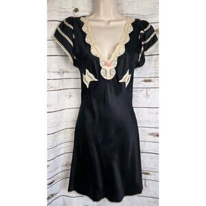Vintage Betsey Johnson Black Lace Slip Dress 6 100% Silk 90's Y2K Babydoll